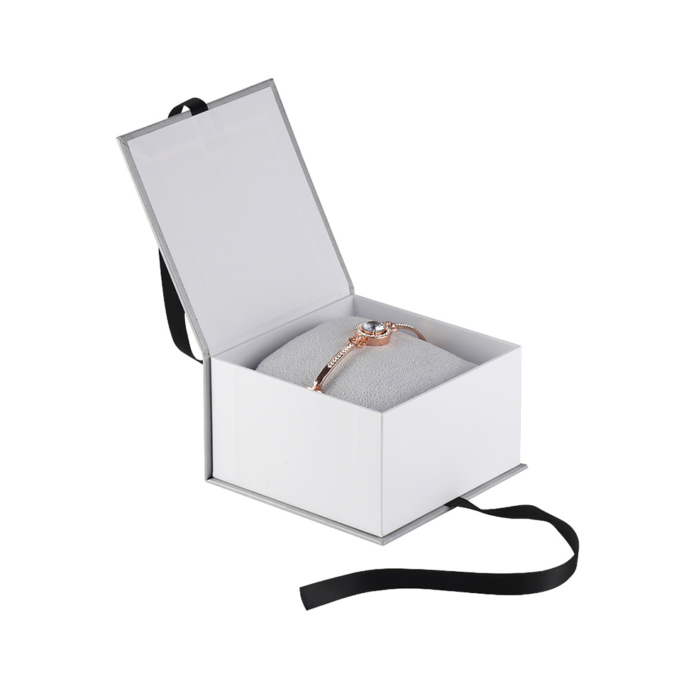 China Wholesale Ribbon Paper Jewelry Gift Box