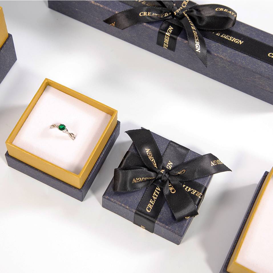 Fancy jewelry ring pendant bracelet bangle boxes wholesale